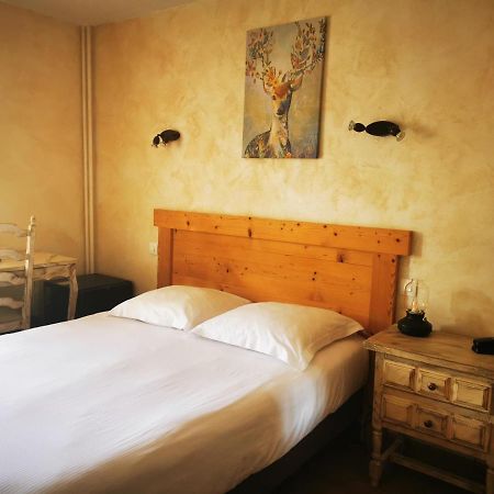 Logis Hotel Restaurant Planes ซายญากูส ภายนอก รูปภาพ
