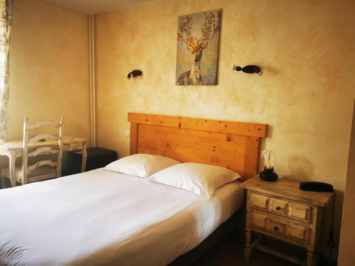 Logis Hotel Restaurant Planes ซายญากูส ภายนอก รูปภาพ