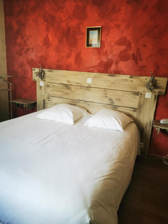 Logis Hotel Restaurant Planes ซายญากูส ภายนอก รูปภาพ