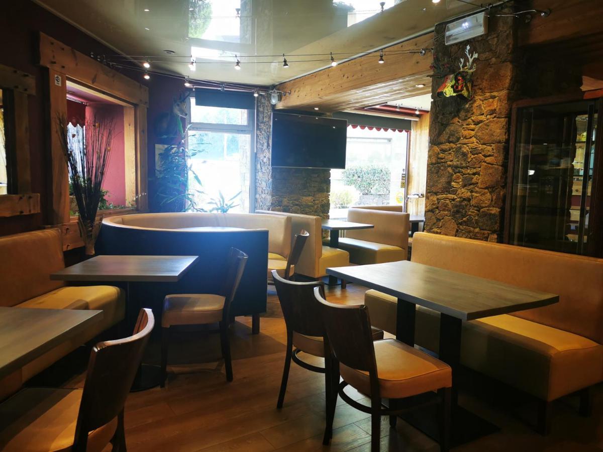 Logis Hotel Restaurant Planes ซายญากูส ภายนอก รูปภาพ