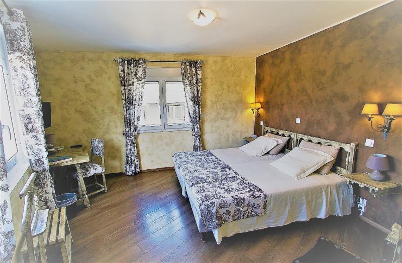 Logis Hotel Restaurant Planes ซายญากูส ภายนอก รูปภาพ